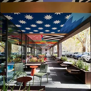 https://citizenm-rome-isola-tiberina.it-romehotels.com